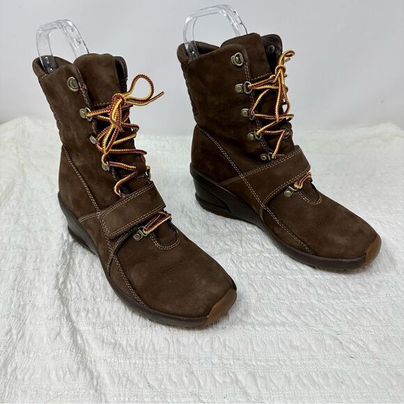 Timberland Wedge Boots- Size 6.5 - Picture 1 of 15